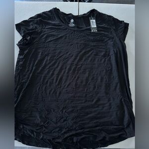 Kindred bravely sz xxl black top NWT nursing top